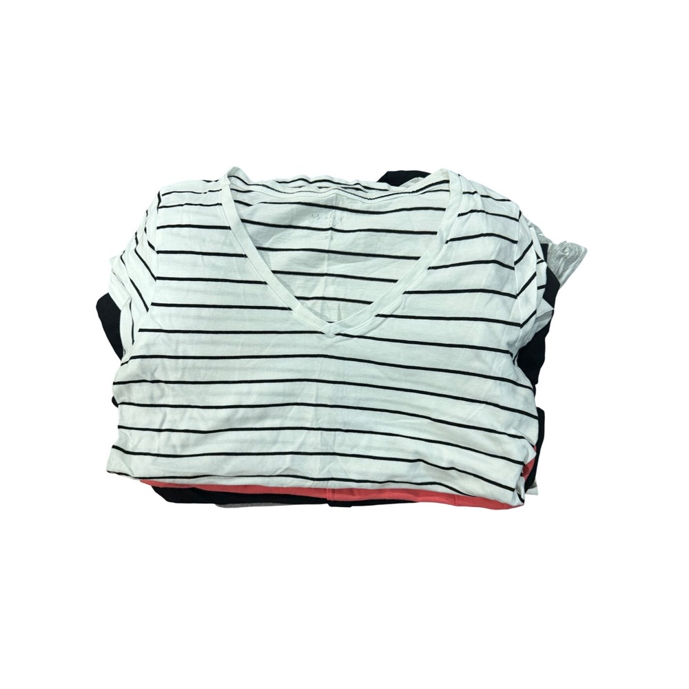Isabel Maternity Ingrid & Isabel V-Neck Ruched T-Shirt Bundle Lot of 7 Medium - Picture 7 of 9